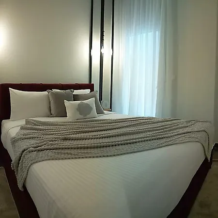 Comely N Gusto Luxury Apts. * Салоники