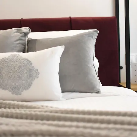 Comely N Gusto Luxury Apts. Апартаменты Салоники