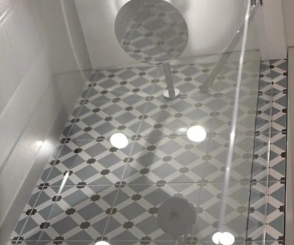 Apartment Comely Luxury Must *