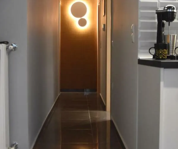 Comely Luxury Must *