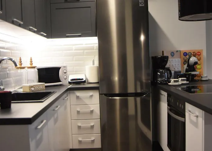 Apartment Comely Luxury Must