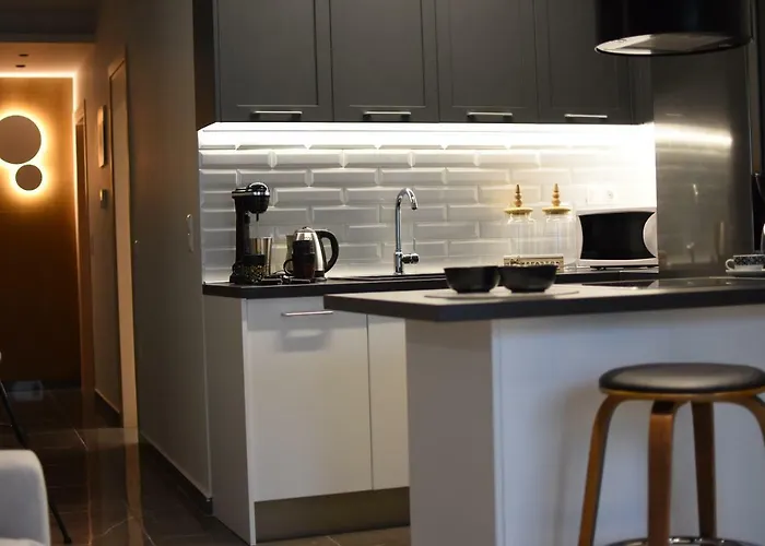 Comely Luxury Must * Thessaloniki