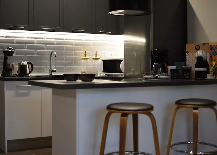 Comely Luxury Must Apartment *