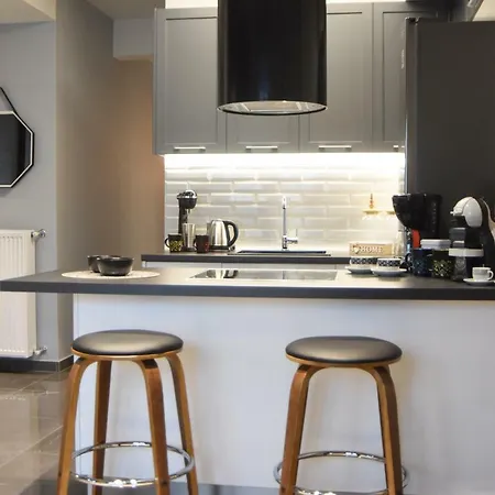 Apartamento Comely N Gusto Luxury Apts.