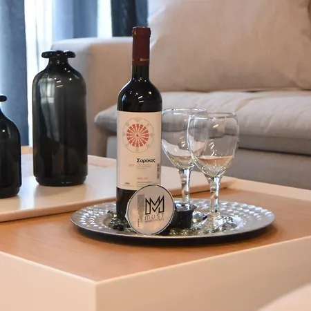 Comely N Gusto Luxury Apts. Apartamento Tesalónica