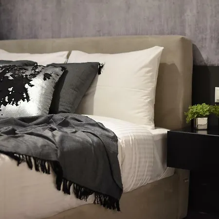 Apartamento Comely N Gusto Luxury Apts.
