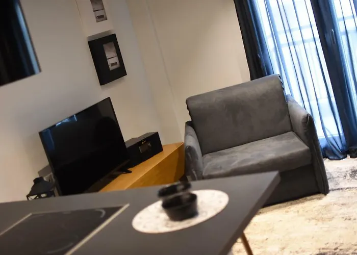 Comely Luxury Must *